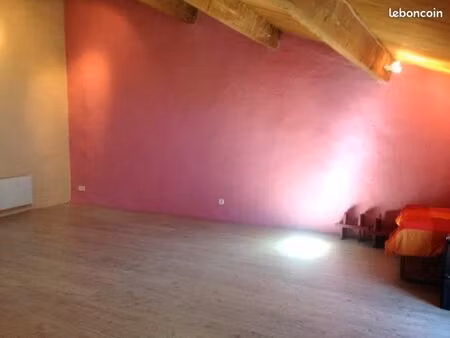 salle de 32m2 pour bureau  cabinet ou atelier  en location dans un tiers-lieu