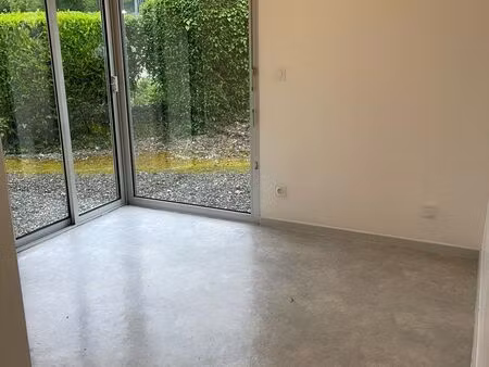 t1bis lumineux 25 m2 plein pied