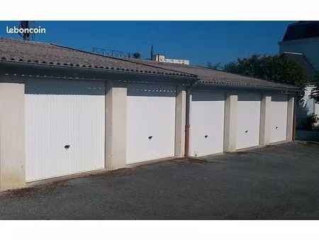 parking/box 14 m² gueret