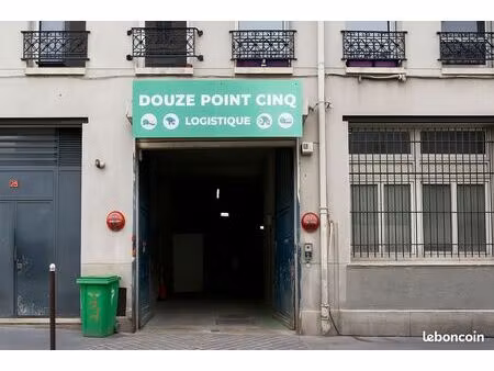 local commercial 743 m² paris 11