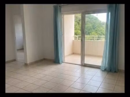 t3 lumineux trinité 97220 vue mer