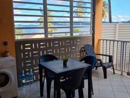 t2 avec vue sur mer et terrasse