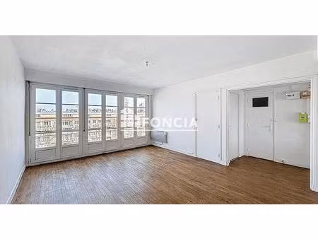 appartement 2pp - libre d'occupation - balcon - parking