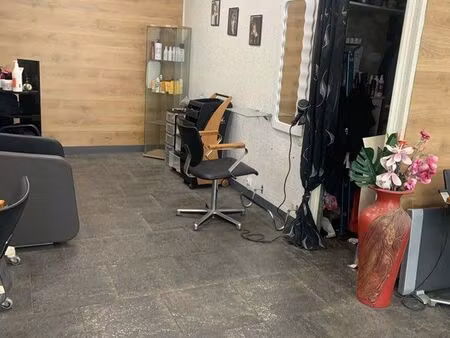 local commercial salon de coiffure