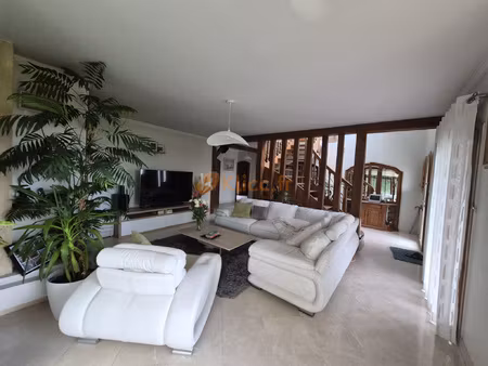 maison 172m2 avec chambre en rez de chaussée à déville-les-r