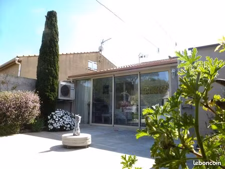 villa t3 plain-pied 3 faces + garage + 2 cours