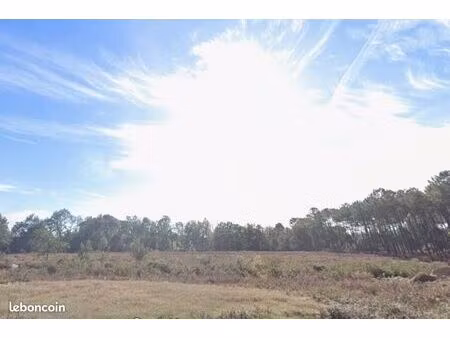 terrain 555 m² tosse