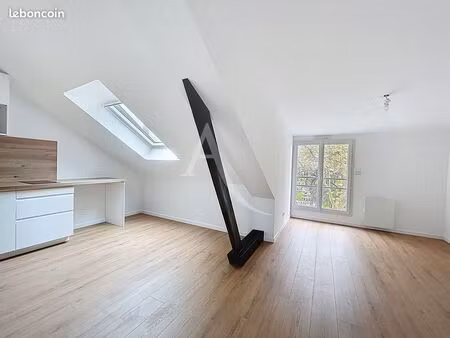 studio 1 pièce 32 m²
