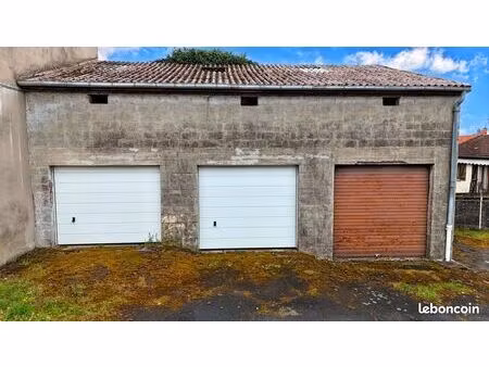 parking/box 3 pièces 108 m²