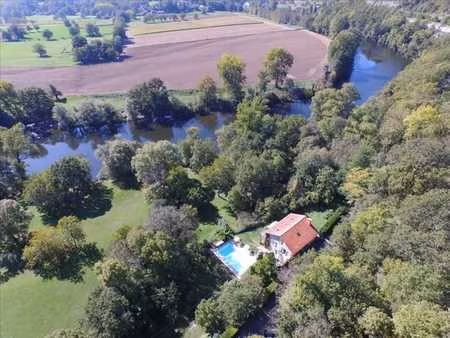 maison de vacances avec accès direct à la rivière lot