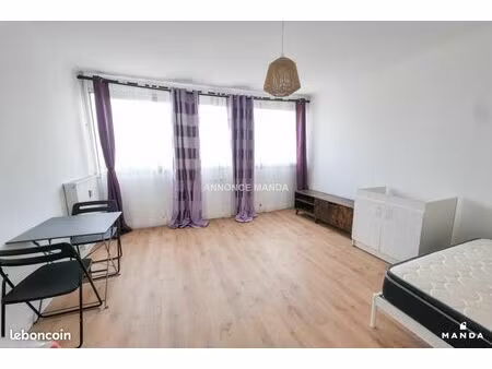 studio 1 pièce 30 m²