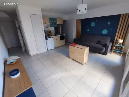 lumineux studio neuf + garage à 2min du lac