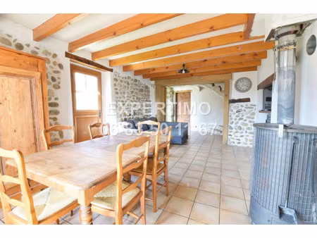 maison de caractere avec dependances et potentiel