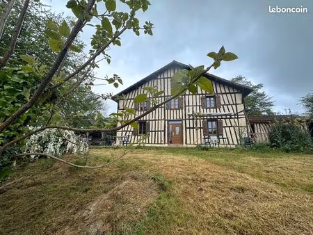 maison rustique pleine de charme dans écrin de verdure