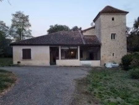 propriété avec aire de camping car