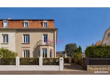 maison 7 pièces 159 m²