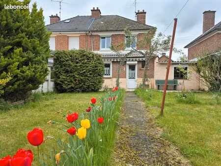 maison familiale 3 chambres  jardin et garage à wallers (59135)