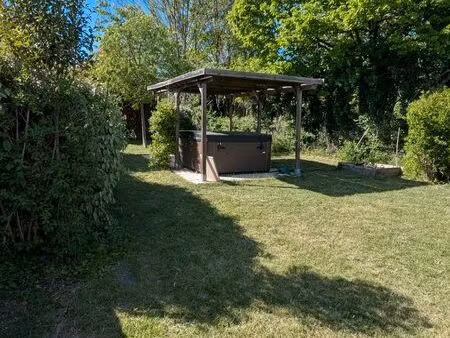 terrain constructible arboré — 199 m² — sans vis-à-vis