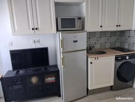 a louer studio meublé à l'année