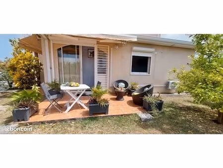 f2 meublé au vauclin à louer