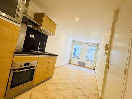 très joli studio à 500