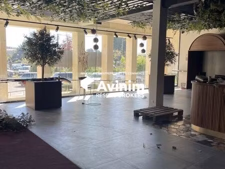 local 210 m² aix-en-provence