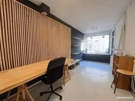 local commercial à louer avec vitrine – centre-ville de bléré
