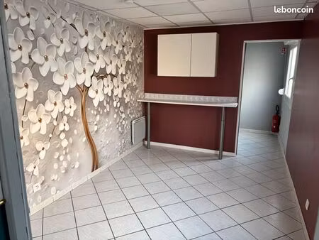 local commercial ferin