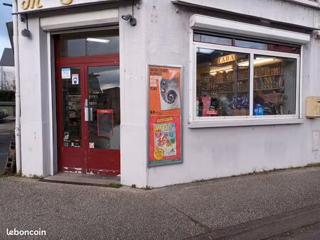 murs commerciaux de 85 m2