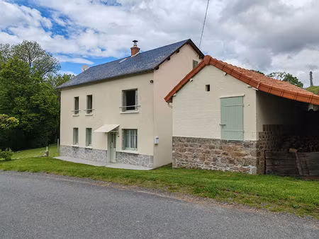 maison habitable de suite   cinq chambres   dépendances et une autre maison en pierres non