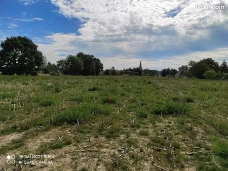 terrain 823 m² fourmetot