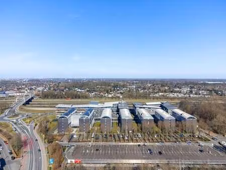 kwalitatieve kantoorruimte van 552 m² met uitstekende ber...