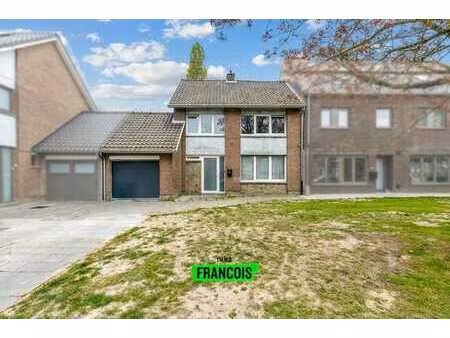 agréable maison familiale avec grand jardin à bruges
