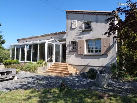 maison 90 m2 habitable et plusieurs dépendances