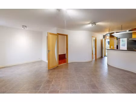 location appartement  m² t-2 à decazeville  450 €