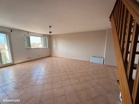 appartement en duplex à villepinte /clos monceleux proche gare