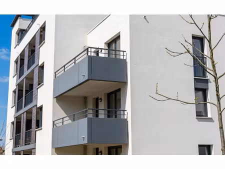 location appartement  62.4 m² t-3 à toulouse  717 €