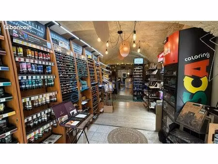 fonds de commerce 45 m² uzès