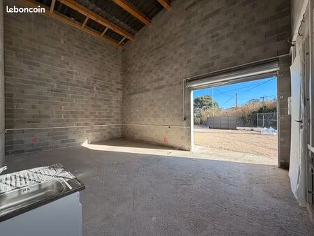 entrepôt 85 m² le rove