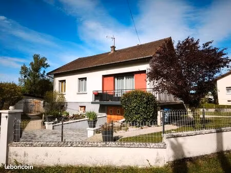 maison rénovée - 83m² - 3200m² de terrain