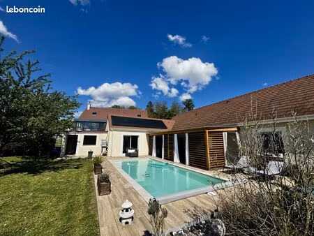 maison 5 pièces 160 m²