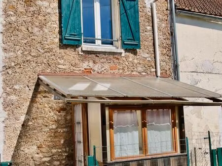 jolie petite maison de village