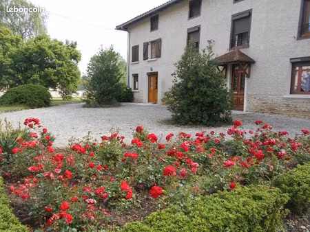 maison centre village cras sur reyssouze