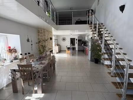 maison 6 pièces 165 m²