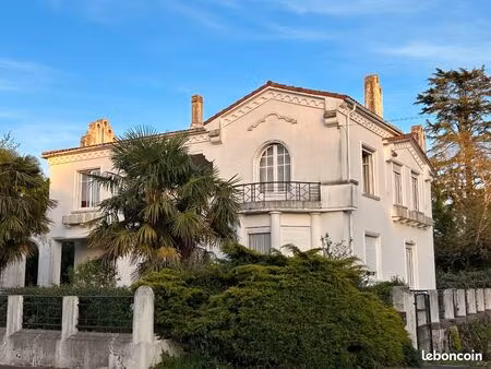 villa d’architecte art déco – centre d’hagetmau – 400 m² – parc de 4200 m²