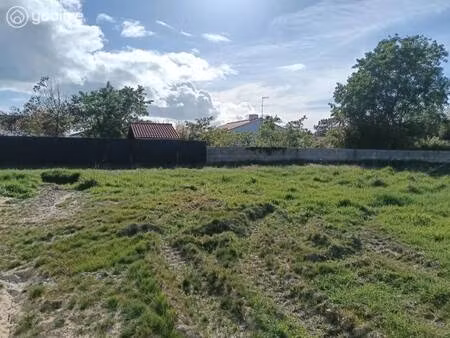 terrain constructible à vendre