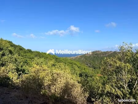 terrain 1 554 m² les saintes