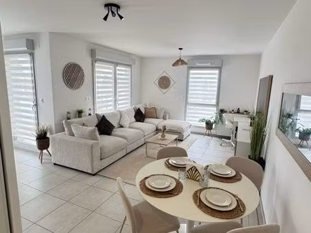 appartement t4 neuf avec balcon et garage double