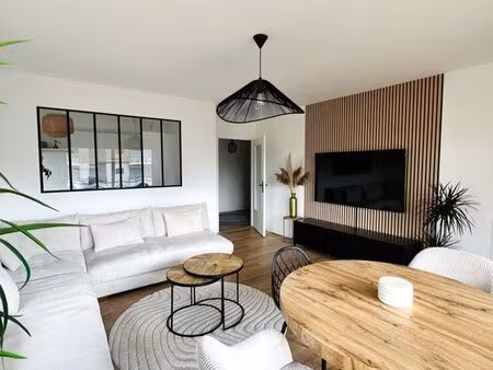 divonne-les-bains  t4 rénové  90 m²  garage + parking