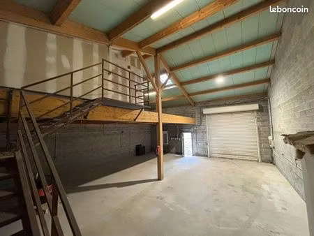 loue local commercial